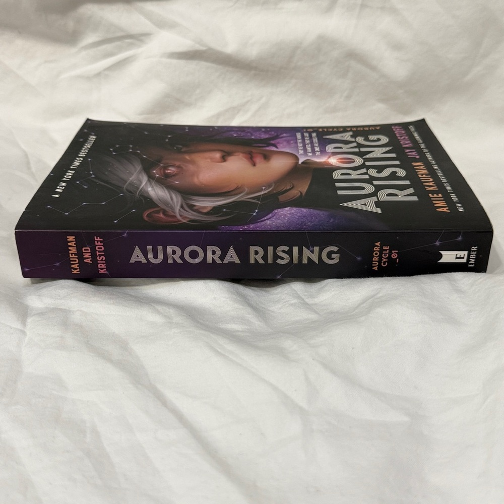 “Aurora Rising” Sci-Fi Fantasy Paperback Book by Amie Kaufman and Jay Kristoff - Picture 3 of 11
